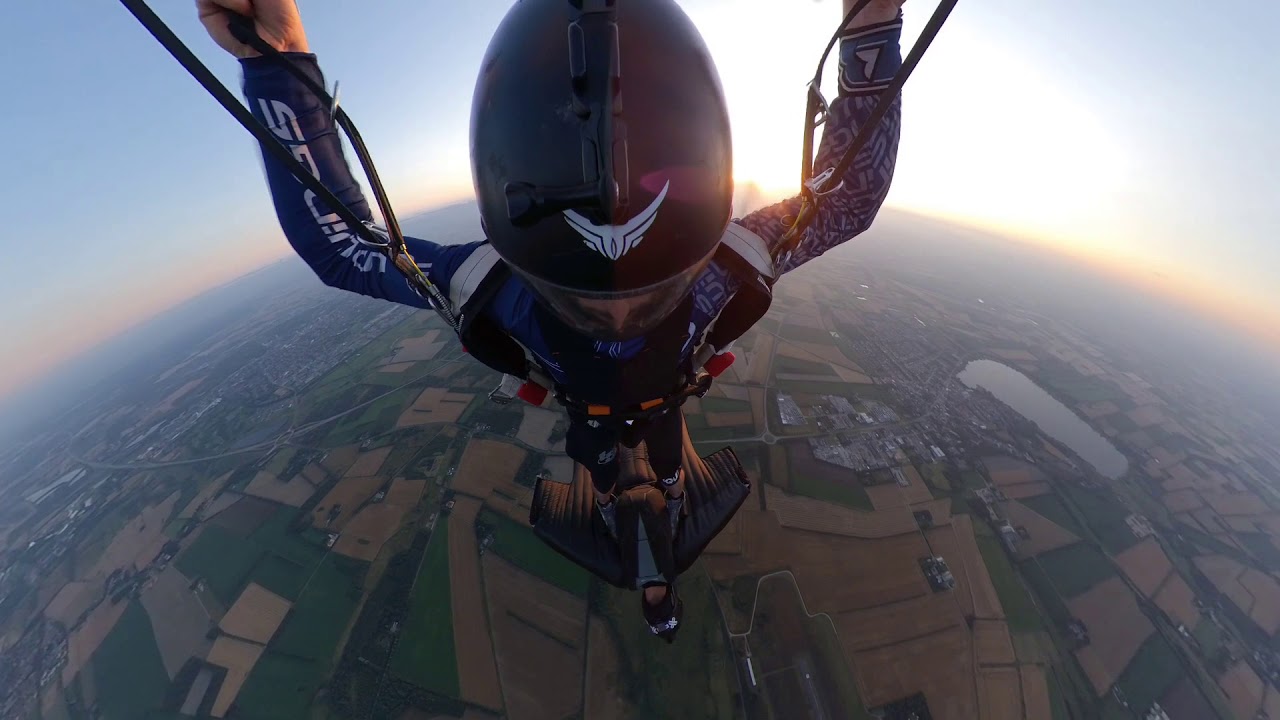 XRW Barrel Roll Dock